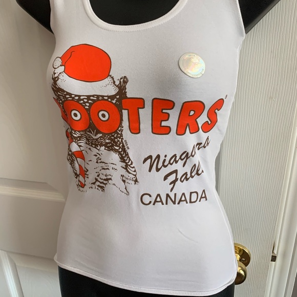 Vintage Hooters Special Edition Christmas Niagara Falls, On Canada XS - Picture 2 of 5